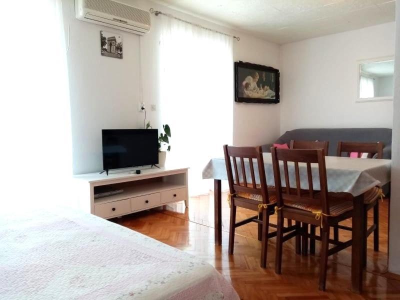 Apartmani Jela Makarská Exteriér fotografie