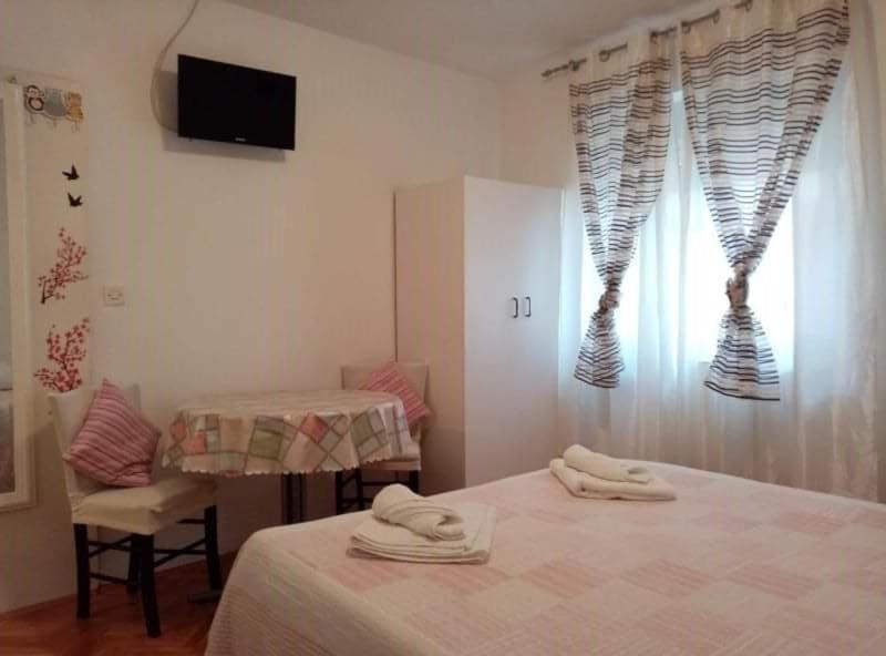 Apartmani Jela Makarská Exteriér fotografie