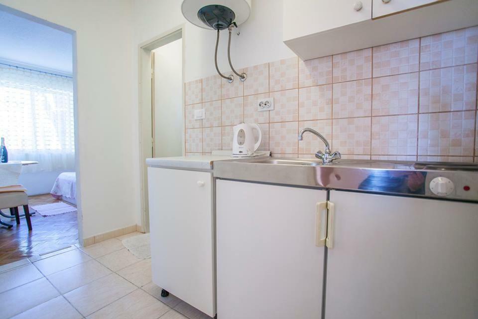 Apartmani Jela Makarská Exteriér fotografie