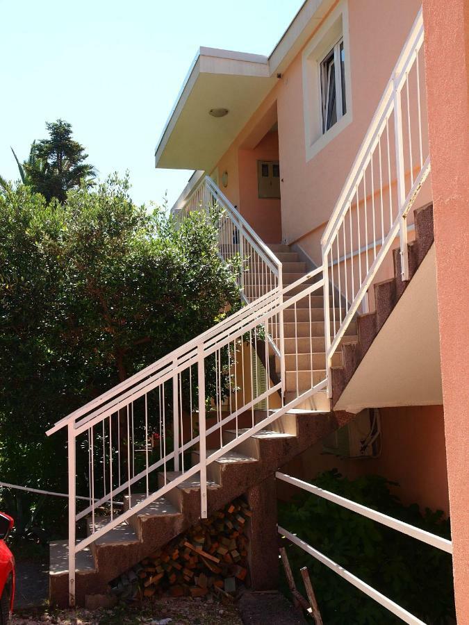 Apartmani Jela Makarská Exteriér fotografie