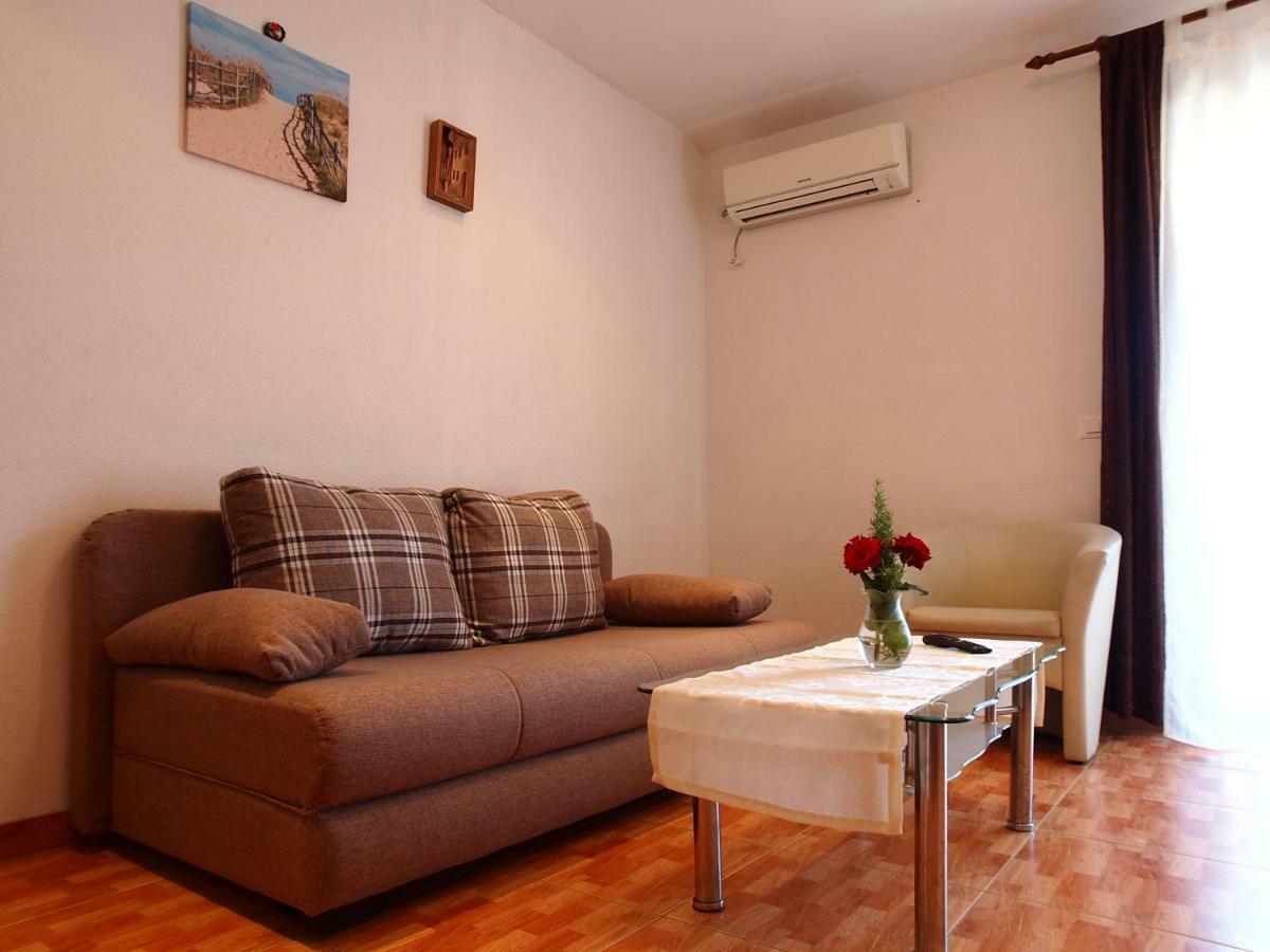 Apartmani Jela Makarská Exteriér fotografie