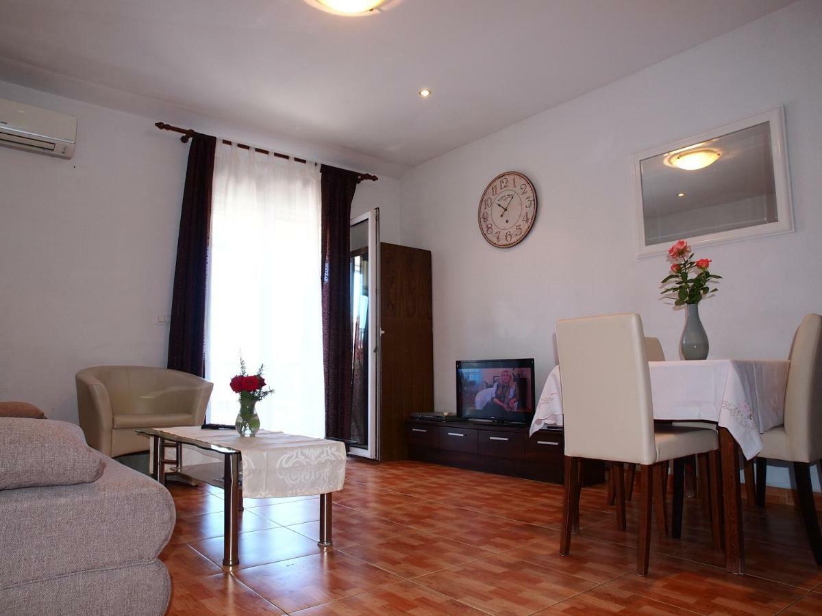 Apartmani Jela Makarská Exteriér fotografie