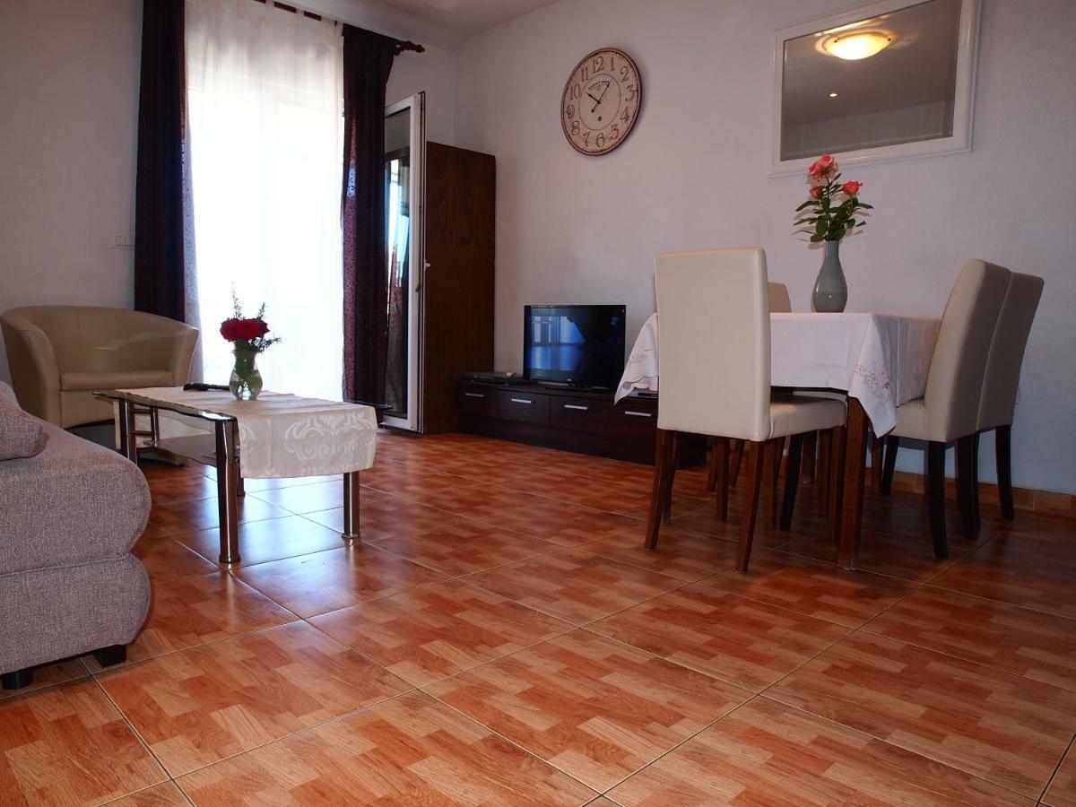 Apartmani Jela Makarská Exteriér fotografie